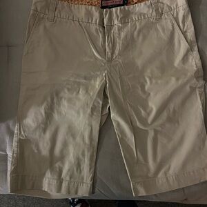 Vineyard Vines Women’s Khaki Flat Front Shorts